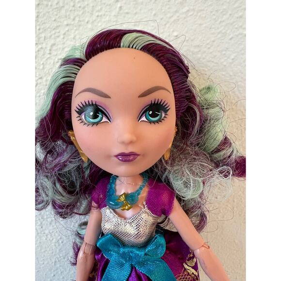 Ever After High First Chapter Madeline Hatter Doll PurpleMint Hair Monster High - Picture 3 of 5